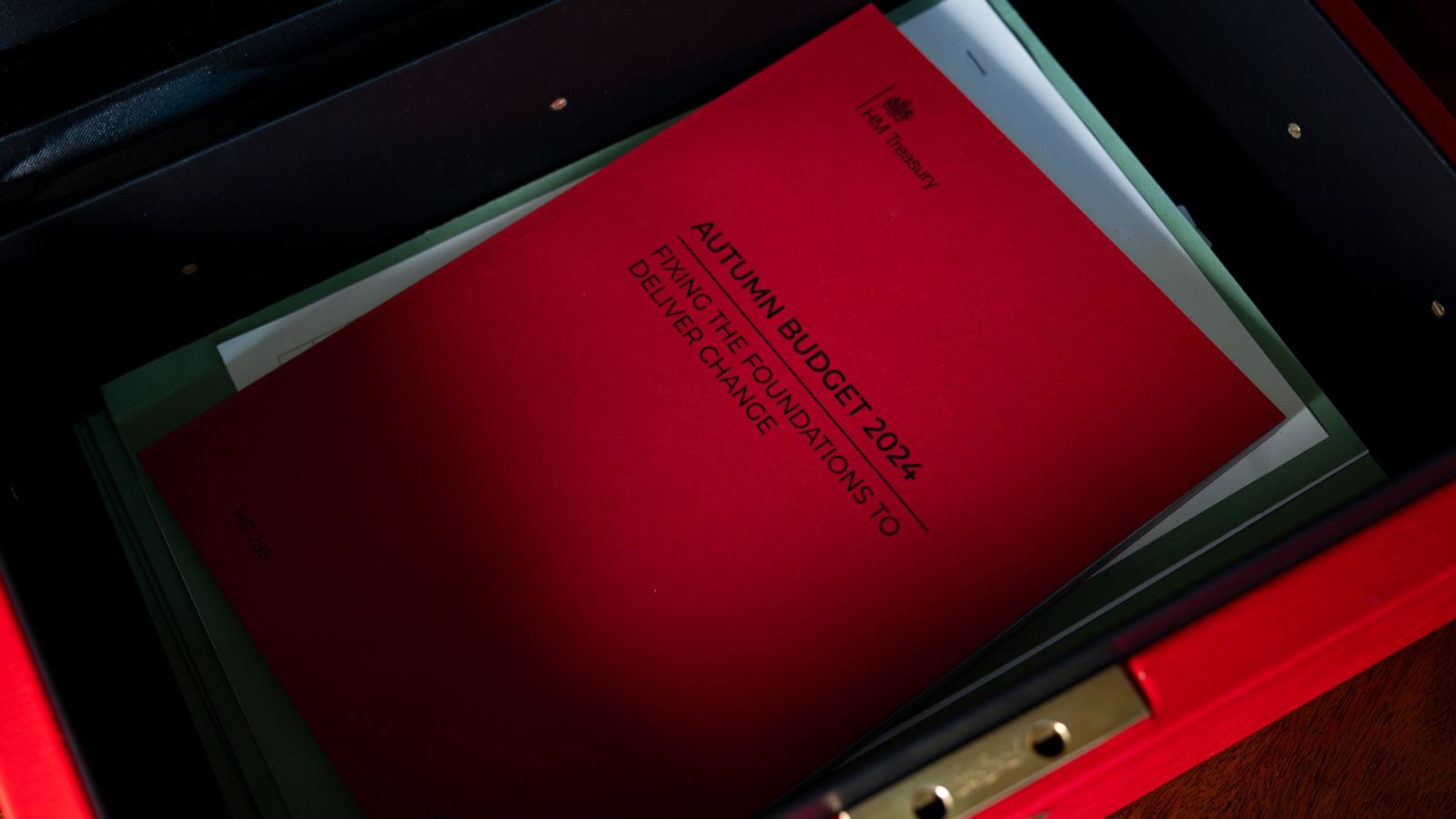 The Autumn Budget 2024 statement inside the Chancellor's red case (c) HM Treasury